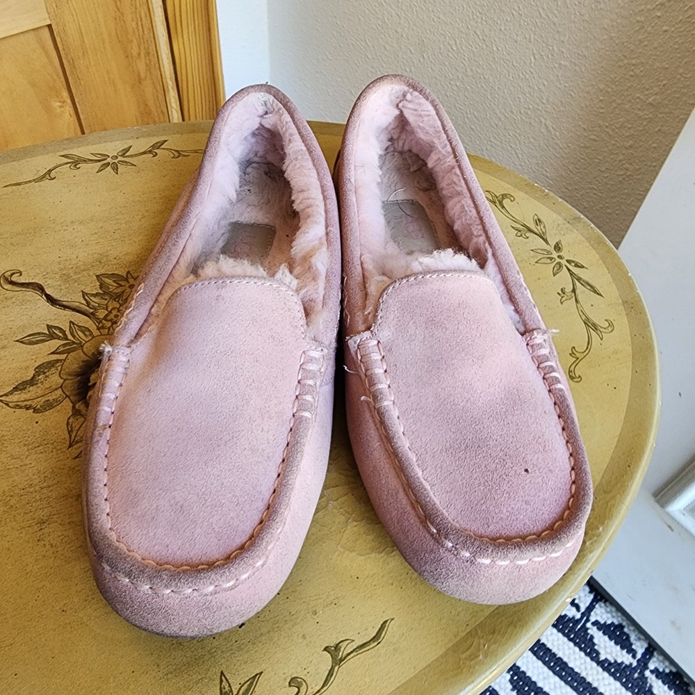 UGG Sz 9 Pink Suede Ansley Moccasin Slippers 1106878 Cozy Warm Winter Scandi - Picture 2 of 7